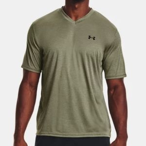 Under Armour V-neck Loose Fit